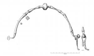 ANS-3002 - Anse de seau ou de situleferTPQ : -225 - TAQ : -30Anse en fer dont la partie centrale est bouletée, les extrémités sont recourbées et se terminent par un bouton orné d'une étoile à trois branches.