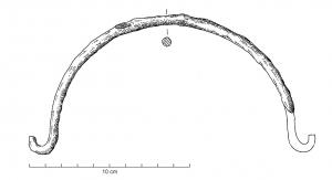 ANS-3003 - AnseferTPQ : -225 - TAQ : -30Anse de récipient de section ronde, les extrémités sont recourbées pour former un crochet ouvert.