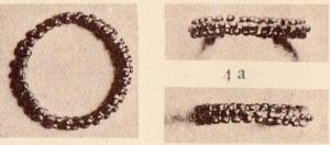 BAG-4268 - Anneau à grènetisorAnneau fermé dont le pourtour est couvert de grènetis ; section variable ; diamètre maximal de l'ordre de 20 mm.