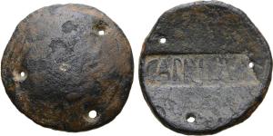 BLC-4046 - Plateau de balance : CAPRILLVSbronzePlateau de balance, de taille modeste (v. infra), percé de 3 trous de suspension et portant une marque estampée dans un cartouche rectangulaire : CAPRINVS ou plutôt CAPRILLVS.