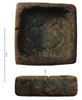 CRA-4009 - CrapaudinebronzeTPQ : 1 - TAQ : 300Crapaudine en forme de boîte paralléllépipédique, massive.
