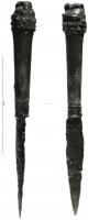 CTO-4067 - Couteau : tête de lionivoire, ferCouteau à lame symétrique en fer et manche conique en ivoire se terminant par une tête de lion, gueule ouverte.