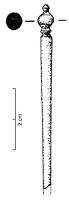 EPG-4111 - ÉpingleosTPQ : 1 - TAQ : 400Epingle à fût de section cylindrique, sans renflement très marqué ; la tête comporte une sphère entre deux moulures, avec un bouton sommital.