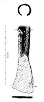 HOU-5002 - HoueferTPQ : 500 - TAQ : 800Houe à lame trapézoïdale s'élargissant vers son extrémité et douille semi-ouverte. L'emmanchement est dans le même axe que la palette. 
