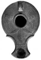 LMP-4142 - Lampe syro-palestinienne (type Hérodien tardif)terre cuiteLampe de forme ronde et bec à enclume. Petite anse verticale; épaule richement décorée de motifs d'inspiration végétale et de deux 