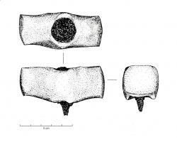 MAR-3002 - MarteauferPetit marteau massif composé de deux tables symétriques de section quadrangulaire avec angles arrondis. L’œil est circulaire et au centre d'un léger renflement.