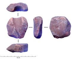 OLI-4001 - Tablette abrasivepierreOutil lithique passif destiné à ébarber et polir certains objets.
Mise en forme travaillée, l'objet est doté d'une ou deux faces planes, parfois directement taillées dans la roche.