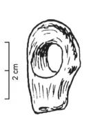 PDQ-1002 - Pendeloque en pierrepierreTPQ : -900 - TAQ : -750Pendeloque façonnée dans un galet ou une pierre, percés d'un trou pour la suspension.