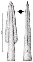 PTL-1012 - Pointe de lance à douille communebronzePointe de lance de taille moyenne (longueur totale comprise entre 12 et 20 cm), inornée, à douille commune portant deux perforations symétriques ; ailerons étroits et allongés, à base en oblique ; pointe renforcée par une forte arête médiane de section semi-circulaire 