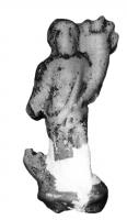 STE-4118 - Statuette : personnage portant une corne d'abondanceterre cuiteTPQ : 1 - TAQ : 300Divinité de l'Abondance, debout. La corne est placée à gauche du personnage, dont le torse est barré d'un baudrier.