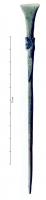 STY-6002 - Stylet au dragonbronzeTPQ : 900 - TAQ : 1100Stylet constitué d'une tige courte, à pointe effilée et palette triangulaire, étirée en longueur; ce type est caractérisé par la présence, au sommet de la tige, d'un dragon aux ailes étirées le long du corps, et pouvant être limité vers la pointe par une moulure. Sur certains exemplaires, le dragon est réduit à une tête et le corps a disparu, seule subsiste une nodosité à mi-tige.