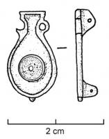 FIB-4143 - Fibule skeuomorphe : amphorebronzeFibule émaillée en forme d'amphore : panse ovoïde, deux anses, fond arrondi avec un bouton.