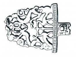 AGC-3008 - Agrafe de ceinturebronzeAgrafe ceinture à décor ajouré, figuratif, composé de plusieurs groupes d'animaux, systématiquement affrontés par paires ; languette plate à rivet de fixation.
