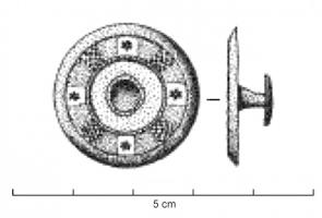 APH-4015 - Applique de harnais émailléebronzeApplique circulaire émaillée, généralement à 3 ou 4 zones d'émaux concentriques. Au revers, un unique rivet de fixation. Variété de fort module (Ø 30-60 mm).