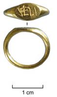 BAG-4005 - Bague inscriteorTPQ : 1 - TAQ : 100Bague en or, le chaton ovale obtenu par un simple écrasement de matière ; la surface lisse porte un texte gravé ou poinçonné (lecture directe), souvent : une abréviation d'VTERE FELIX, ou simplement FELIX