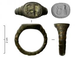 BAG-9076 - Bague de corporationbronzeTPQ : 1500 - TAQ : 1800Bague à chaton plat, ovale ou octogonal, creusé en intaille pour montrer les insignes d'un métier.