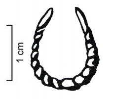 BCO-1009 - Boucle d'oreilleorBoucle (ou pendant) réalisée le plus souvent par torsion d'une tige carrée ou ornée d'incisions hélicoïdales et se terminant par des extrémités appointées.