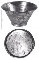 CPE-4083 - Coupe tronconiqueargentCoupelle à bords obliques, lèvre déversée et fond annulaire.