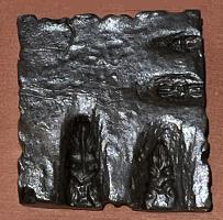 DAL-3003 - Dé à alvéoles pour bijouterieferBloc de fer creusé d'alvéoles sculptées en négatif, pour la mise en forme de pièces de bijouterie.