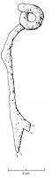 FIB-3024 - Fibule en fer à arc tenduferFibule en fer à ressort bilatéral, 4 spires et corde externe basse ; arc très tendu, de section filiforme généralement ronde, parfois quadrangulaire, avec porte-ardillon triangulaire ajouré.