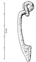 FIB-3918 - Fibule en ferferFibule à arc filiforme très tendu, ressort à 4 spires et corde interne, porte-ardillon plein, de forme triangulaire.