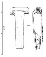 FIB-4052 - Fibule à arc non interrompu lisse (F.14b1a)bronzeArc tendu, coudé et épaissi à la tête, rubanné, à bords parallèles ou légèrement concaves, et lisse ; ressort protégé ; porte-ardillon trapézoïdal, ajouré ou fenestré.