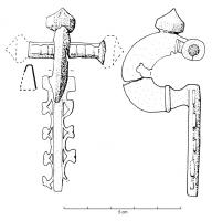 FIB-4267 - Fibule cruciforme Keller/Pröttel 6bronze doréFibule cruciforme constituée de plusieurs éléments assemblés : bras transversal creux, bulbes rapportés et facettés; arc creux formé d'une tôle pour les faces externes et d'une tôle pour l'intrados; pied creux, orné de lunules juxtaposées formant de chaque côté une bordure de festons ajourés.