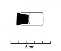 FUS-1020 - Fusaïole cylindriqueterre cuiteTPQ : -950 - TAQ : -750Fusaïole cylindrique, faces supérieure et inférieure concaves, inornée.