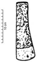 HCH-3001 - Hache à œil circulaireferHache ou cognée, comportant un tranchant étroit et allongé, à peine recourbé; l'œil d'emmanchement circulaire ne déforme pas les côtés de l'outil et l'extrémité opposée au fil est plate.