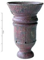 JDE-4002 - Embouchure de jet d'eaubronzePossible embouchure de jet d'eau présentant un corps cylindrique, à pied étroit et orné de cannelure, ainsqi qu'une embouchure élargie.