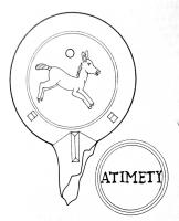 LMP-41924 - Lampe de firme : ATIMETI ou ATIMETVSterre cuiteLampe moulée, sans anse. Réservoir circulaire de profil biconvexe asymétrique, parfois orné d'un cheval en relief. Bandeau penché vers l'extérieur porte trois tenons rectangulaires rainurés, non percés, disposés en triangle.  Disque en cuvette profonde bordée par un bourrelet qui se poursuite sur le bec le long d'un étroit canal et entoure le méplat. Trou d'évent dans le canal.  Base circulaire plate en creux limitée par deux anneaux concentriques enfermant la marque ATIMETVS ou ATIMETI en relief. Restes d'un engobe rouge brique. 