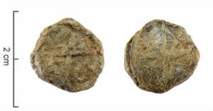 MRO-9010 - Méreau monétiformeplombTPQ : 1200 - TAQ : 1300Croix cantonnée sur les deux faces