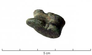 PDS-3001 - Poids en forme d'astragalebronzeTPQ : -100 - TAQ : -30Poids coulé, en forme d'astragale, dépourvu d'élément de préhension.
