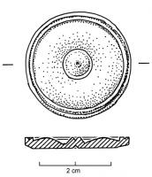 PIO-4027 - Pion de jeu en ososPion en os en forme de disque qui présente une face plane (angle inférieur parfois abattu pour faciliter le glissement sur la table de jeu) et une autre galbée et moulurée au tour.