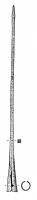 PLM-4002 - Pilum à douille circulaireferArme de jet constituée d'une pointe pyramidale allongée, prolongée par une mince et longue tige; celle-ci s'élargit à la base pour former une douille d'emmanchement, de section circulaire à la base. La démarcation entre la tête et le corps peut être plus ou moins prononcée.