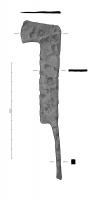 SRP-4024 - Serpe à tranchant perpendiculaireferSerpe à soie prolongée par un long méplat sur lequel aucun tranchant n'est aménagé. Terminé par un petit tranchant évasé qui se développe perpendiculairement à la soie.