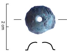 ACE-7042 - Applique en forme de dôme
cuivre
Tôle emboutie fine, formant un dôme perforé au sommet. La tôle devait être ensuite découpée pour former les bords. Ces exemplaires n'ont pas de décor et ne doivent pas être confondus avec les exemplaires pleins et les exemplaires sans perforations sommitales.