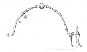 ANS-3002 - Anse de seau ou de situleferAnse en fer dont la partie centrale est bouletée, les extrémités sont recourbées et se terminent par un bouton orné d'une étoile à trois branches.