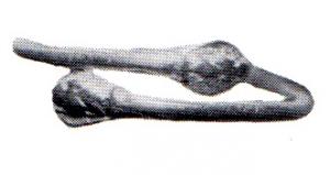 BAG-4335 - BagueorBague ouverte ornée de têtes de serpents stylisées opposées placés sur deux plans.
