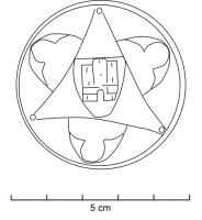 BLC-7005 - Plateau de balance : motif gothique trifolié et motif héraldiquecuivreplateau concave circulaire, perforé trois fois sur le pourtour, à équidistance. Le motif gravé est de style gothique, imitant des baies trifoliée. Un motif d'écu armorié complète le décor.