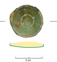 BTN-9077 - Bouton composite : os et cuivrebronze, osTPQ : 1775 - TAQ : 1850Bouton perforé de quatre trous, en os, circulaire, inséré dans une cupule de cuivre. L'aspect de l'os est fréquemment cuprifié.