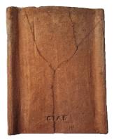 COV-4442 - Tuile estampillée CIAEterre cuiteTPQ : -30 - TAQ : 300Tuile estampillée CIAE, en creux, sans cartouche, pour C(olonia) I(ulia) A(ugusta) E(merita).