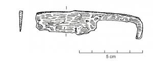 CTO-3021 - Couteau à soieferCouteau à longue soie de section carrée ou plate, dont l'extrémité est coudée à 90° vers le bas; le dos et le tranchant de la lame sont rectilignes. 