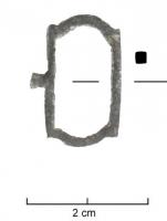 CTR-7002 - Passant de ceinture à ergot externebronze, boisCadre rectangulaire à bords arqués, moulé avec une tige centrée sur la traverse proximale, dirigée vers l'extérieur, et servant de fixation.