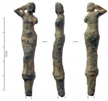 EPG-4429 - Épingle : VénusbronzeEpingle dont le sommet reproduit une figurine de Vénus, posée sur un petit socle : la déesse sort du bain, la main gauche tordant une mèche de cheveux, la main droite tendue vers l'avant retenant un pan du vêtement noué sur le bas du corps, qui glisse de la taille.