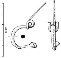 FIB-4490 - Fibule Almgren 16bronzeTPQ : 75 - TAQ : 175Fibule à arc de section semi-circulaire, sans décor; ressort à 4 spires et corde interne; pied trapézoïdal plein.