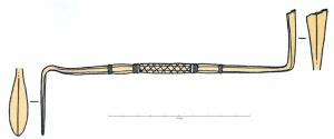 INC-4013 - ElévateurbronzeOutil double, comportant d'un côté un élévateur (spatule coudée à angle droit), de l'autre un tube porte-aiguille; partie centrale moulurée pour faciliter la préhension.