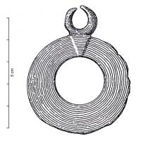 PDQ-1056 - Pendeloque discoïdalebronzeTPQ : -950 - TAQ : -750Pendeloque discoïdale à bélière tangente au disque ; ajour central circulaire.