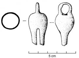 PDQ-2028 - Pendeloque crotalebronzePendeloque coulée avec son anneau de suspension sommital, en forme d'olive fendue verticalement dans sa partie inférieure (crotale); la pointe peut être plus ou moins effilée, lisse ou ornée d'incisions.