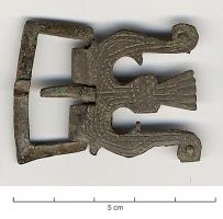 BAC-6050 - Boucle à chape en forme d'oiseaubronzeBoucle généralement trapézoïdale, plaque en forme dite 